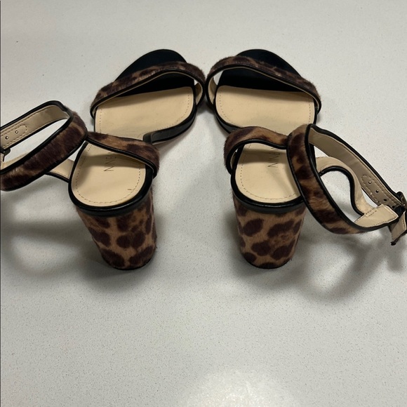 Nine West Leopard Print Sandals with Black Accents - Picture 5 of 7